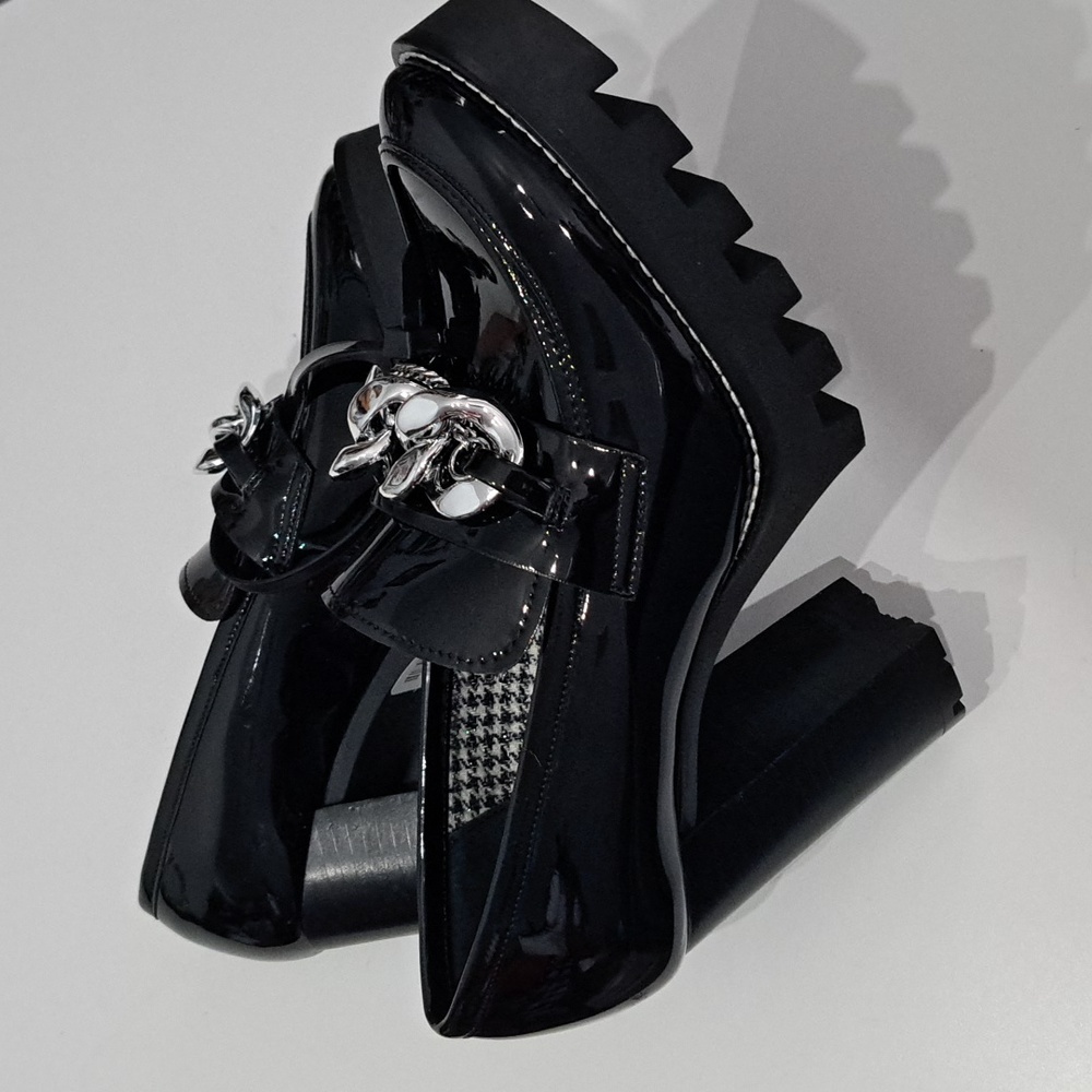 Antonio Melani Palmer Lug Sole Chain Detail Platform Loafer Pumps - Picture 5 of 8